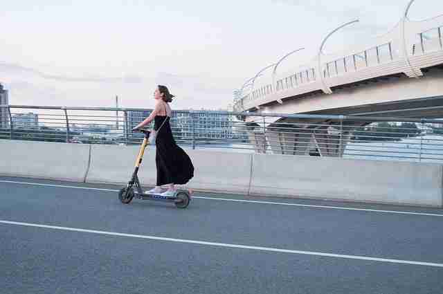 果冻传媒打破第四壁：角色直面观众的实验